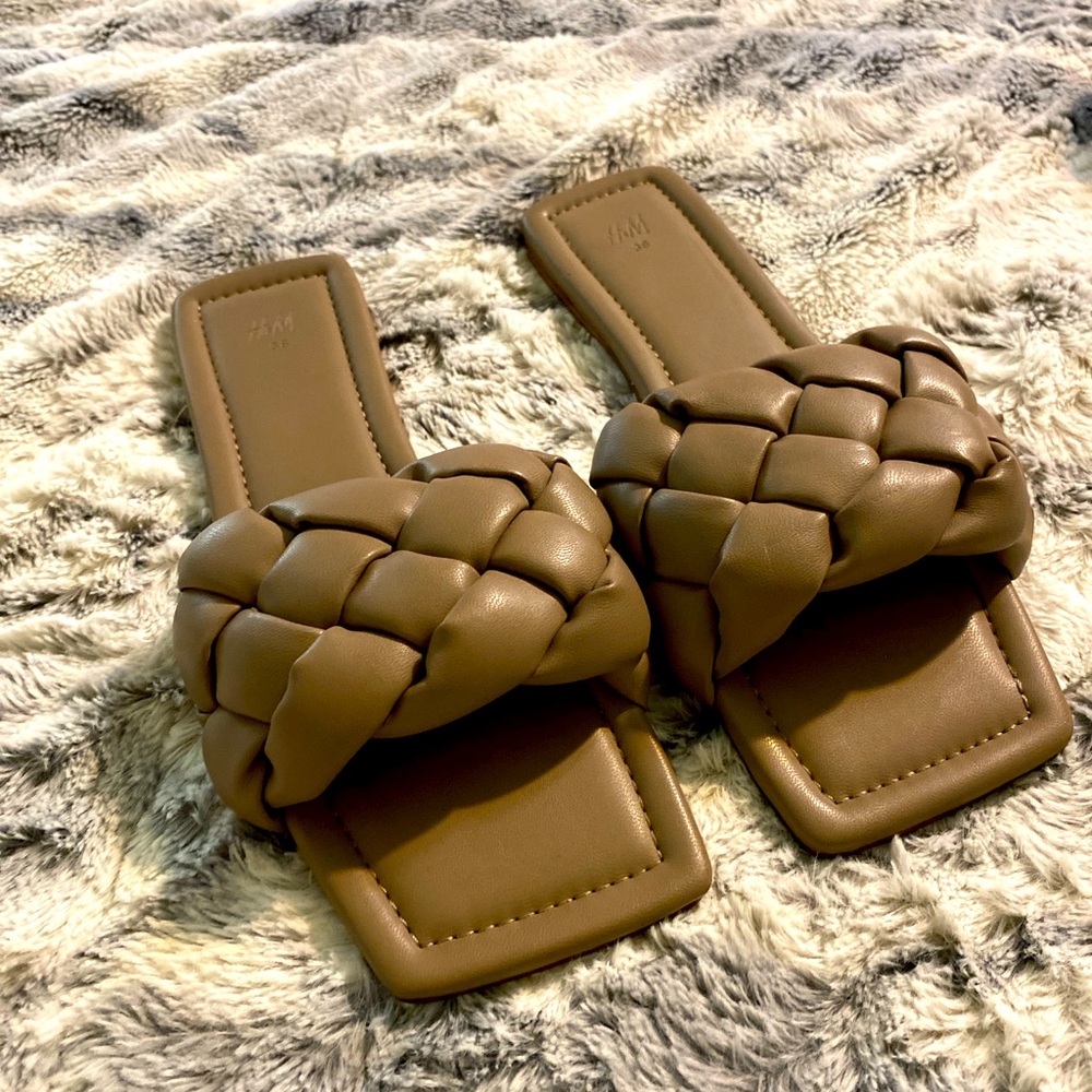 H & M tan sandals